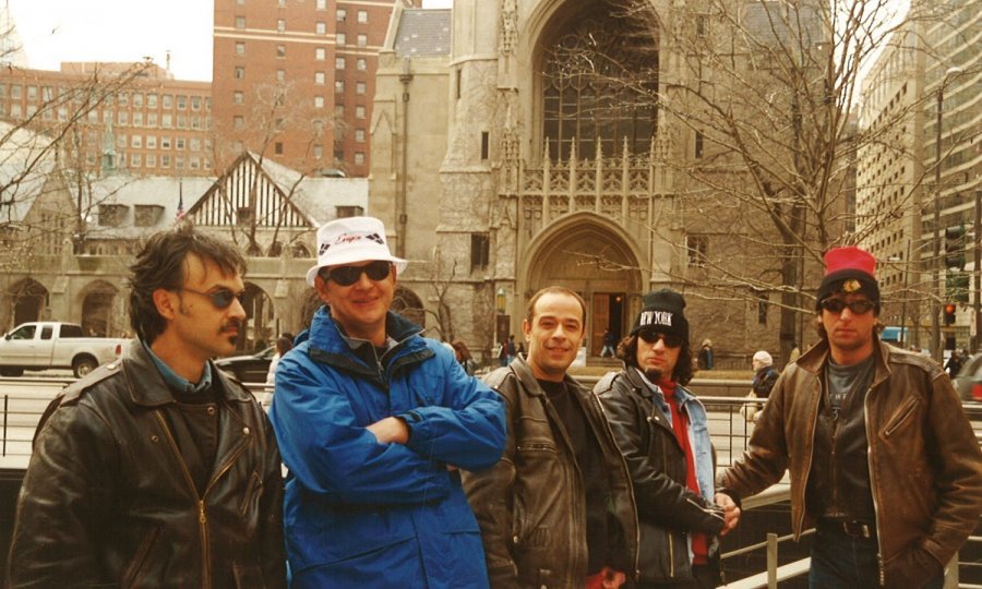 Takmičarski program: REGION 46° N 52', 23°01'E / 40° S 51', 13°22' W - DALEKA OBALA U AMERICI